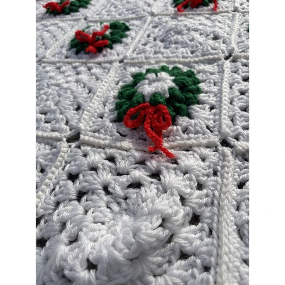 Homemade Crochet Afghan Throw Blanket 3D Christmas Wreath Design 80” Mint - Picture 3 of 8